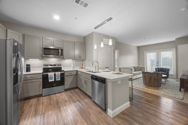 17990 West Lake Drive_2_003