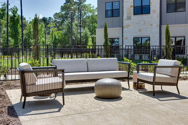 Fountainwood_Outdoor-Seating