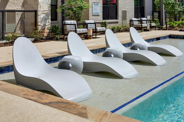 Fountainwood_Pool-Chairs